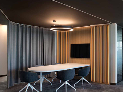 Rideaux acoustiques séparation de bureaux et salle de réunion