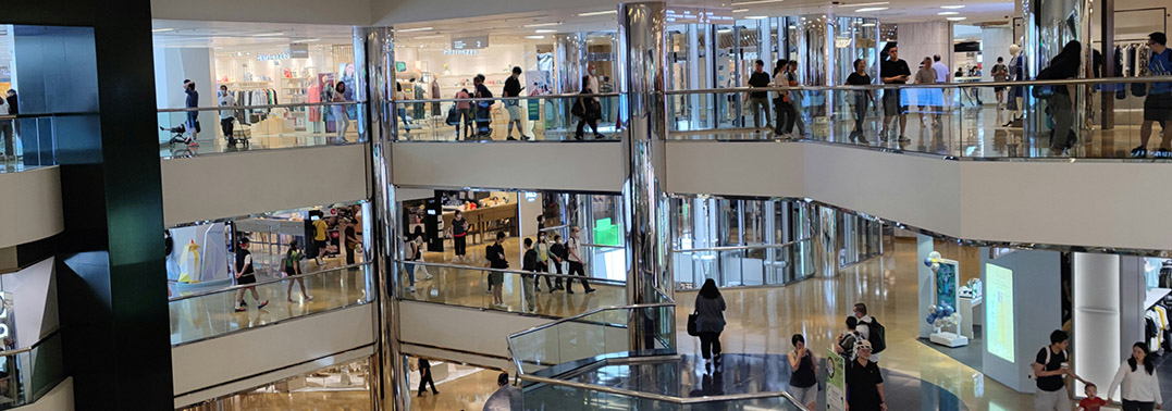 L'importance de traiter l'acoustique d'un centre commercial
