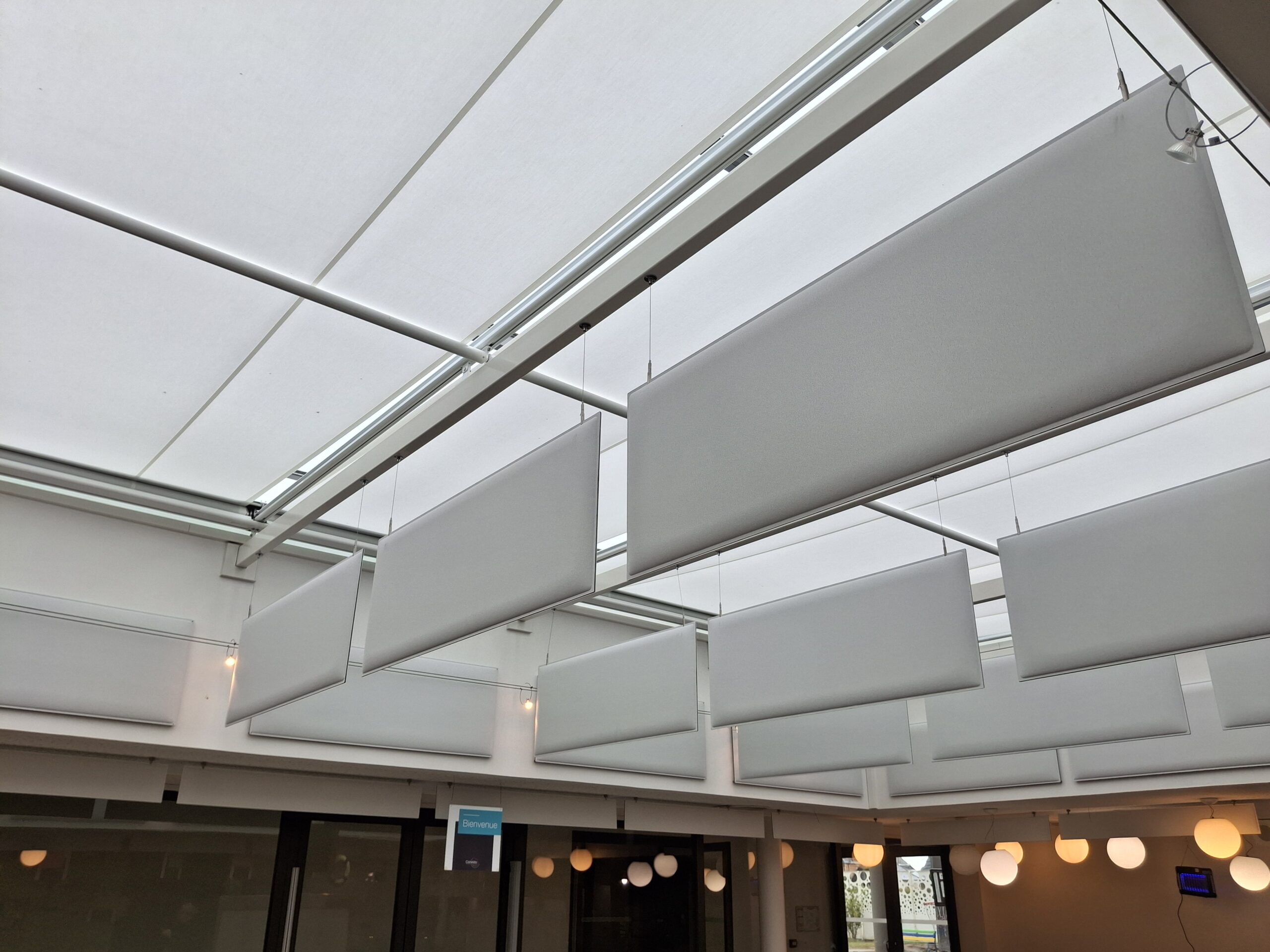 Traitement acoustique de la cantine municipale de saint romain de Colbosc