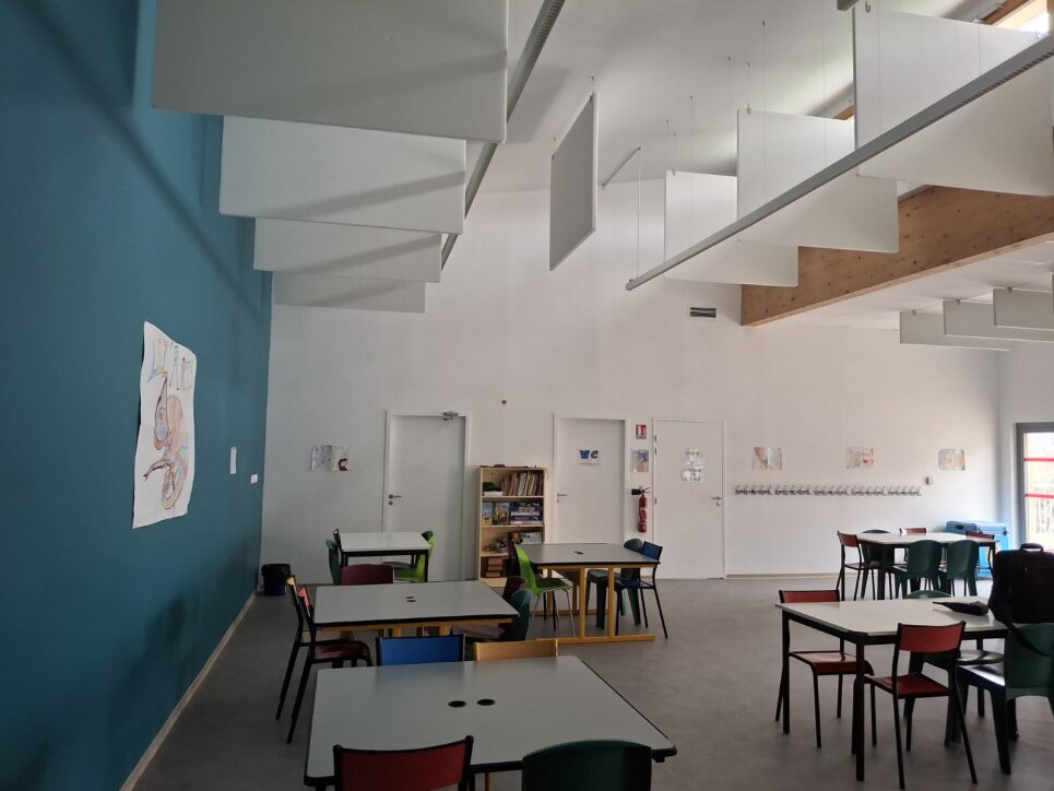 salle périscolaire d'Oraison traitement de la résonance